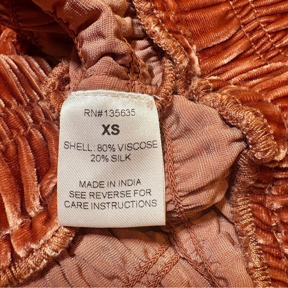 Love Sam Velvet Textured Terracotta Color Pullover Top Size XS - Picture 5 of 6